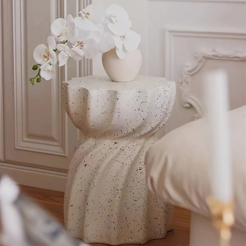 Chic Nordic-Inspired round Side Table - Contemporary Cream Accent, Perfect for Living Room, Bedroom & Office