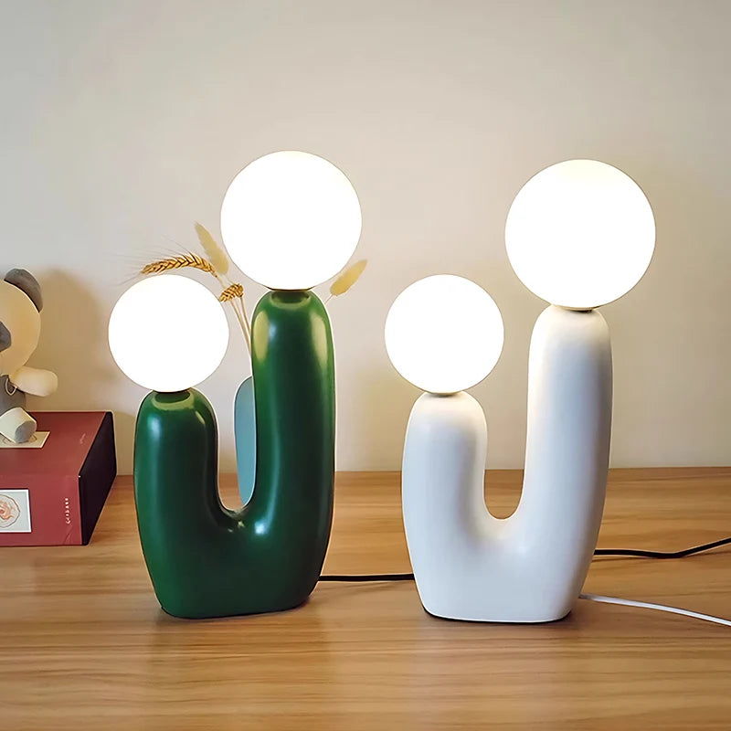 Nordic Bedroom Desk Lamp Postmodern Resin Shaped Mushroom Bed Headlight Artistic Creativity Desktop Glass Designer Lamp